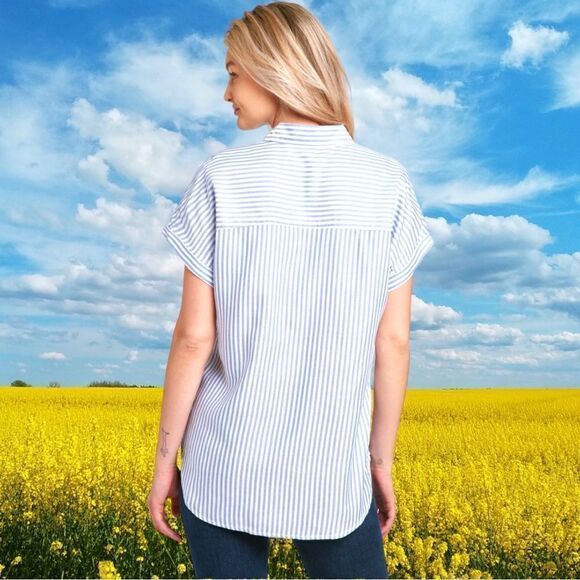 Beach lunch lounge spencer stripped blue and white button up top new - Picture 2 of 9